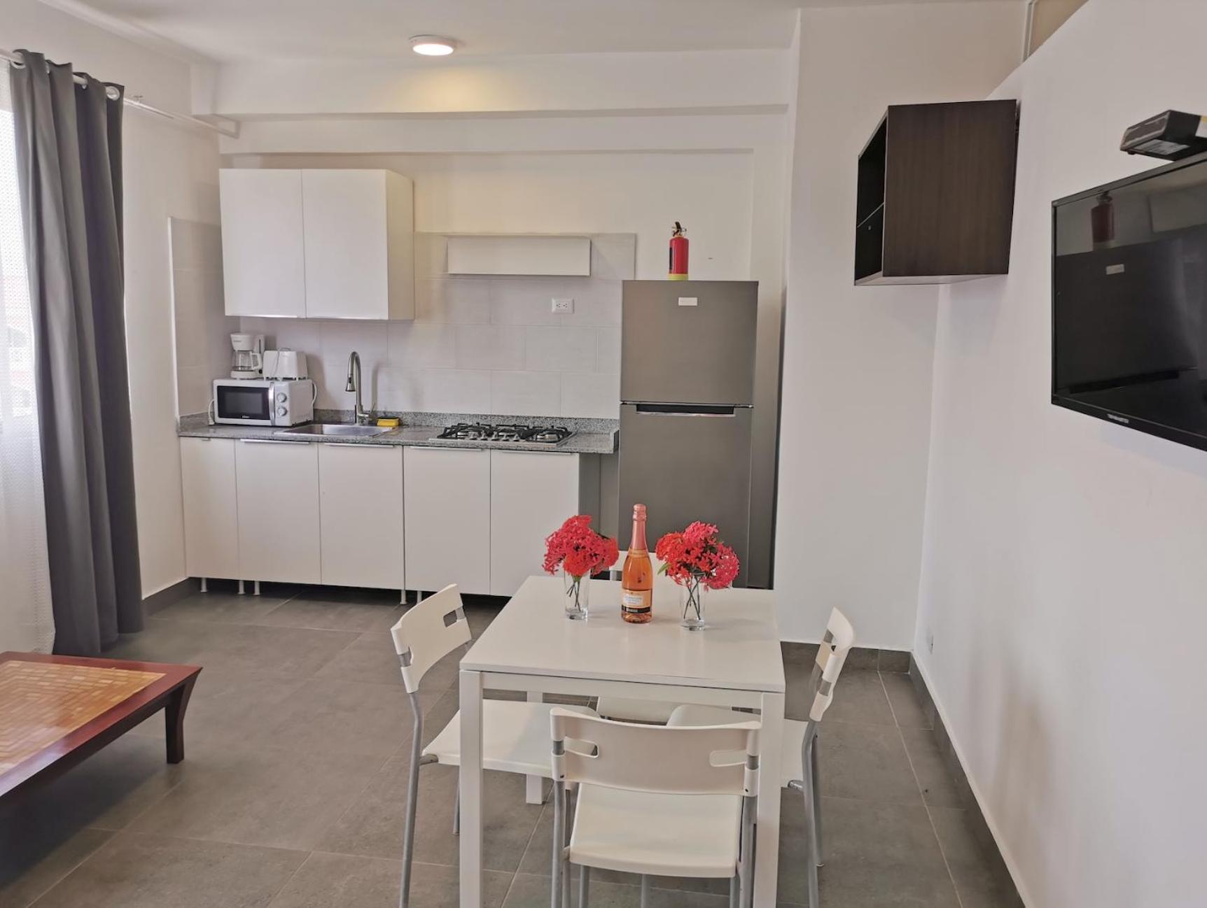 Apartahotel Serenara And - Corales - Great Location With Many Restaurants 5*
