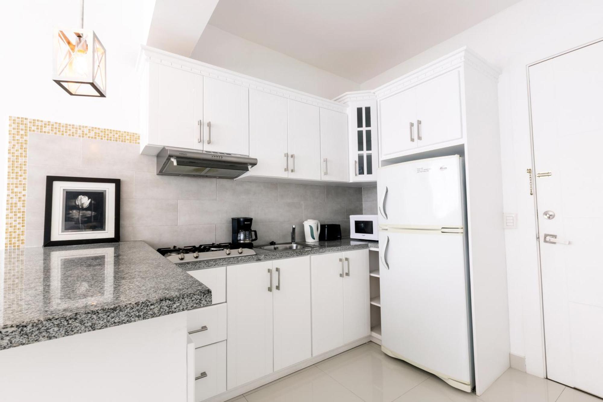Serenara And - Corales - Great Location With Many Restaurants Apartahotel