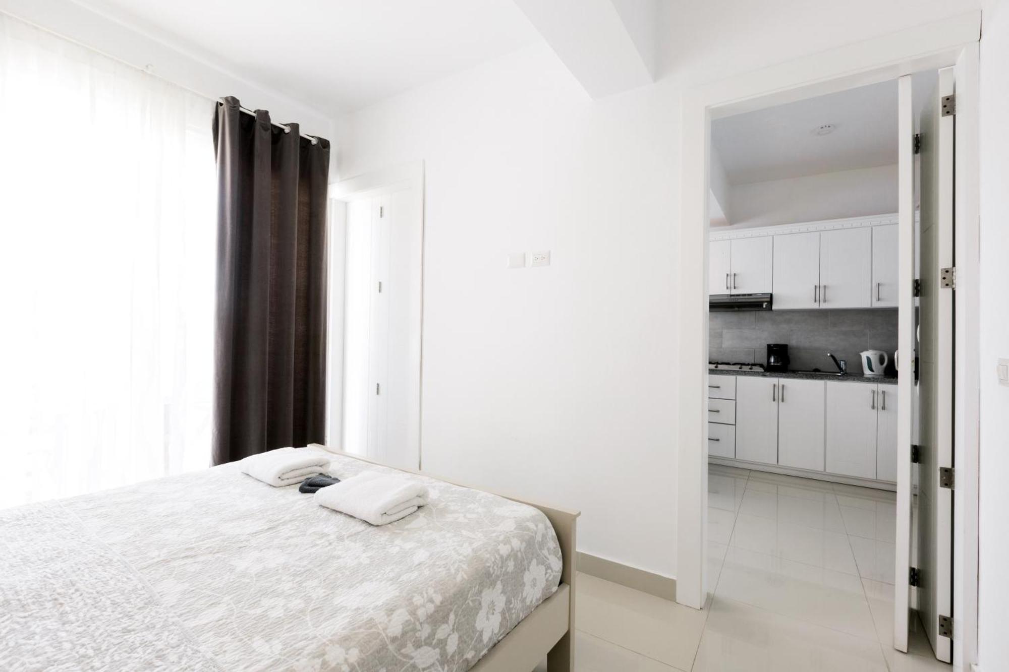 Apartahotel Serenara And - Corales - Great Location With Many Restaurants 5*