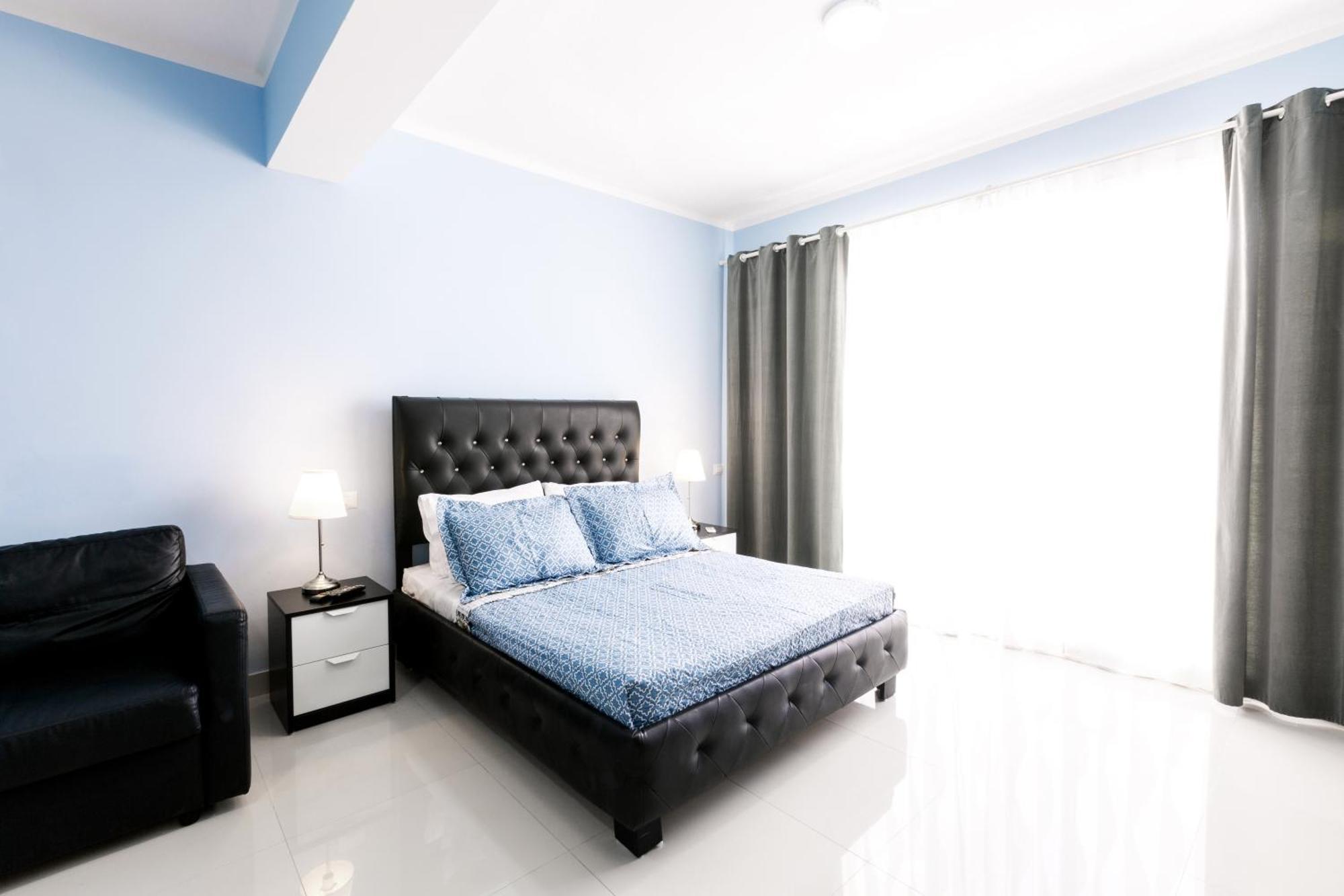 Apartahotel Serenara And - Corales - Great Location With Many Restaurants